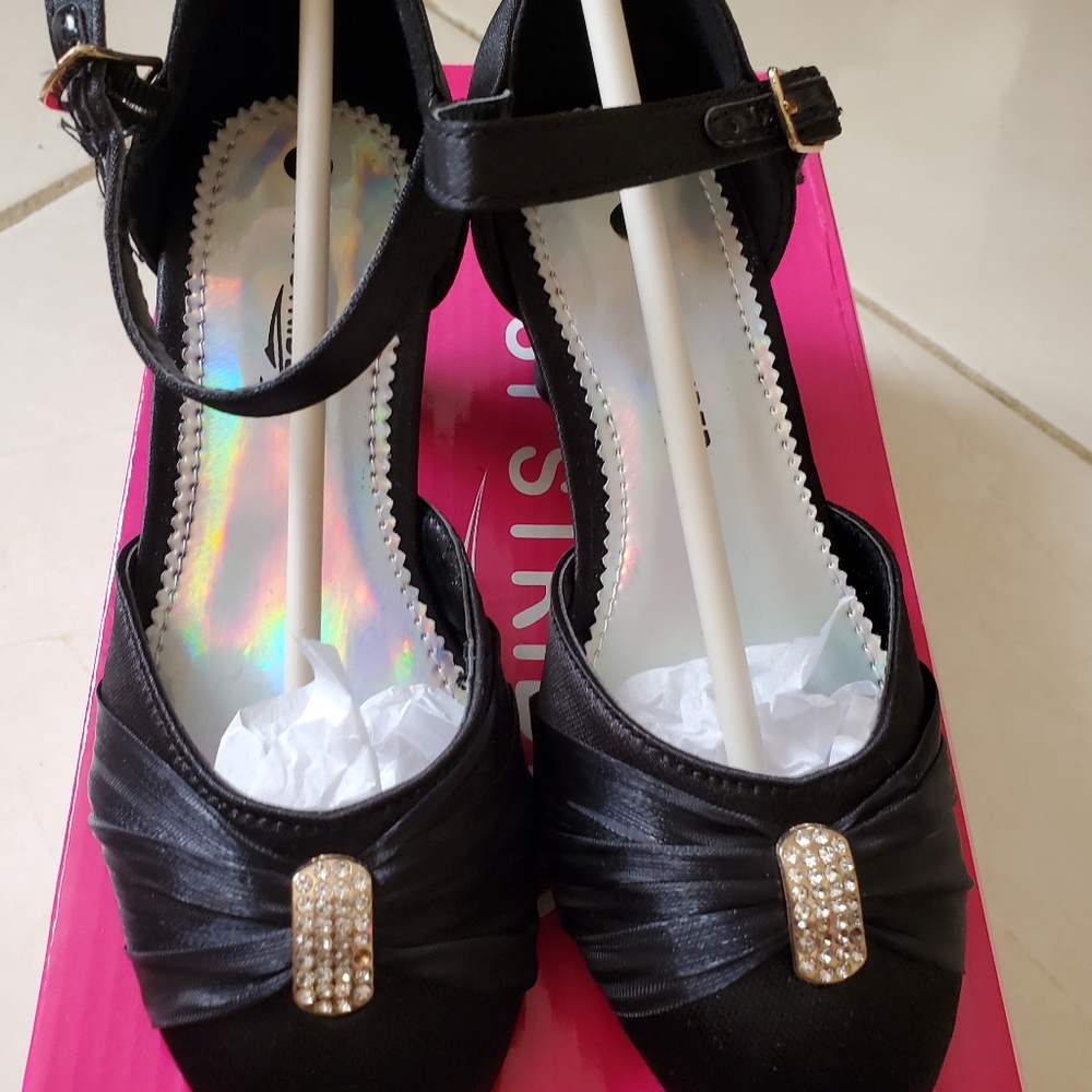 Easy Strider Girl's Mini Pumps - Picture 10 of 16